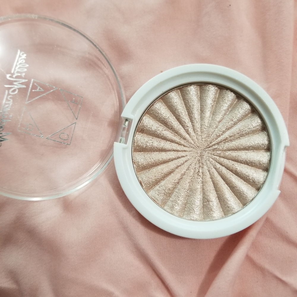 OFRA Highlighter